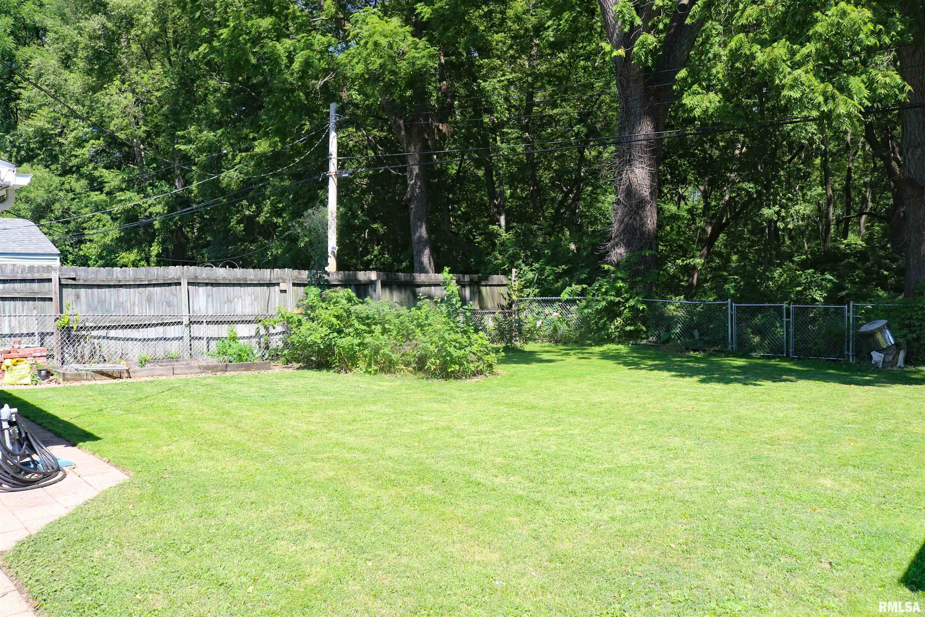 136 North 24th Street Springfield, IL 62703 - Photo 7 of 45