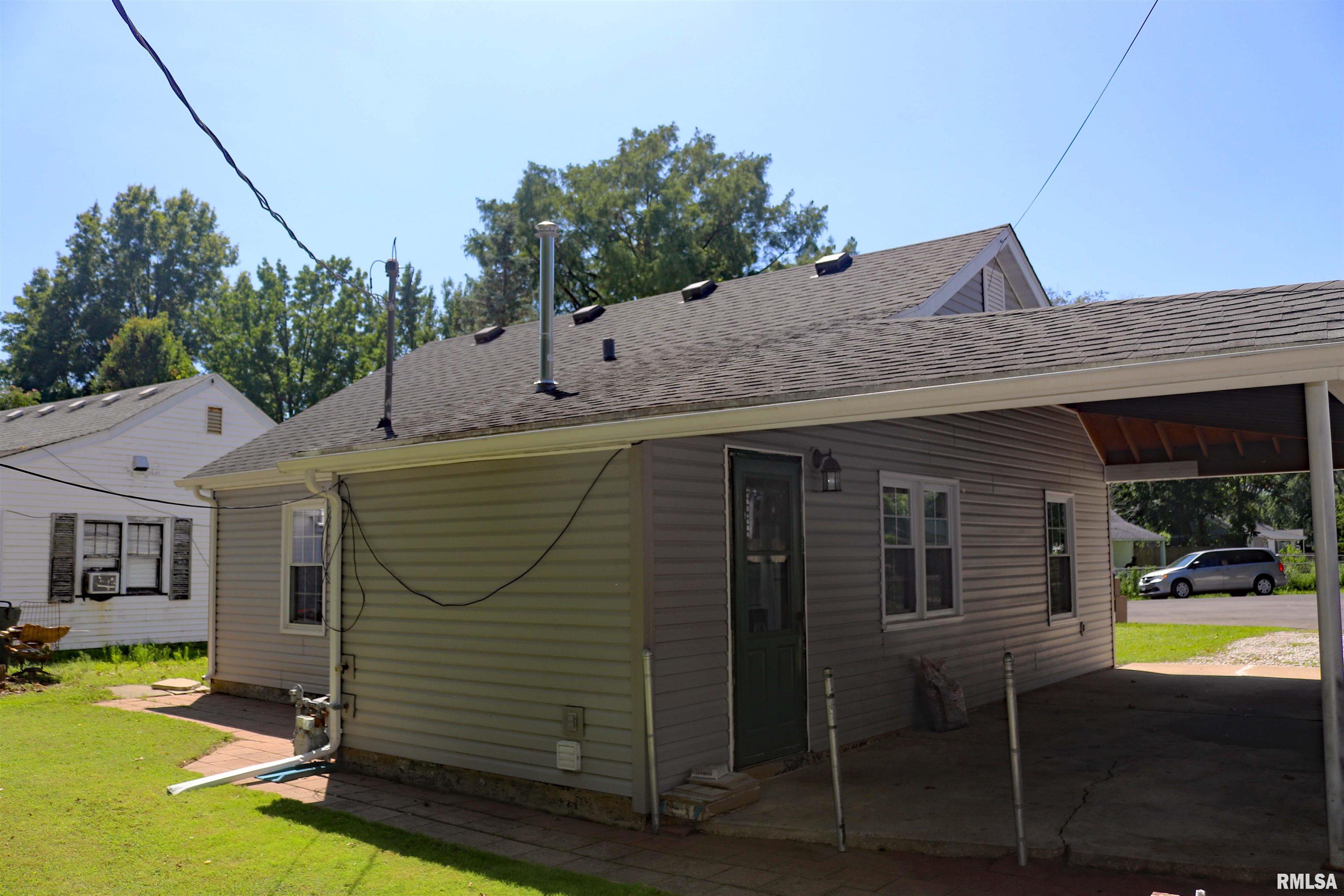 136 North 24th Street Springfield, IL 62703 - Photo 9 of 45