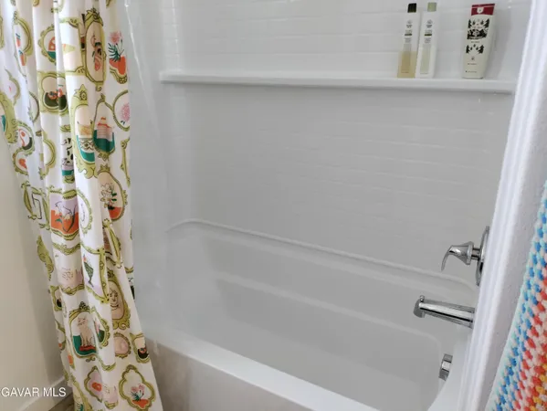 $950 | 44243 Mahogany Street, Lancaster, CA 93535