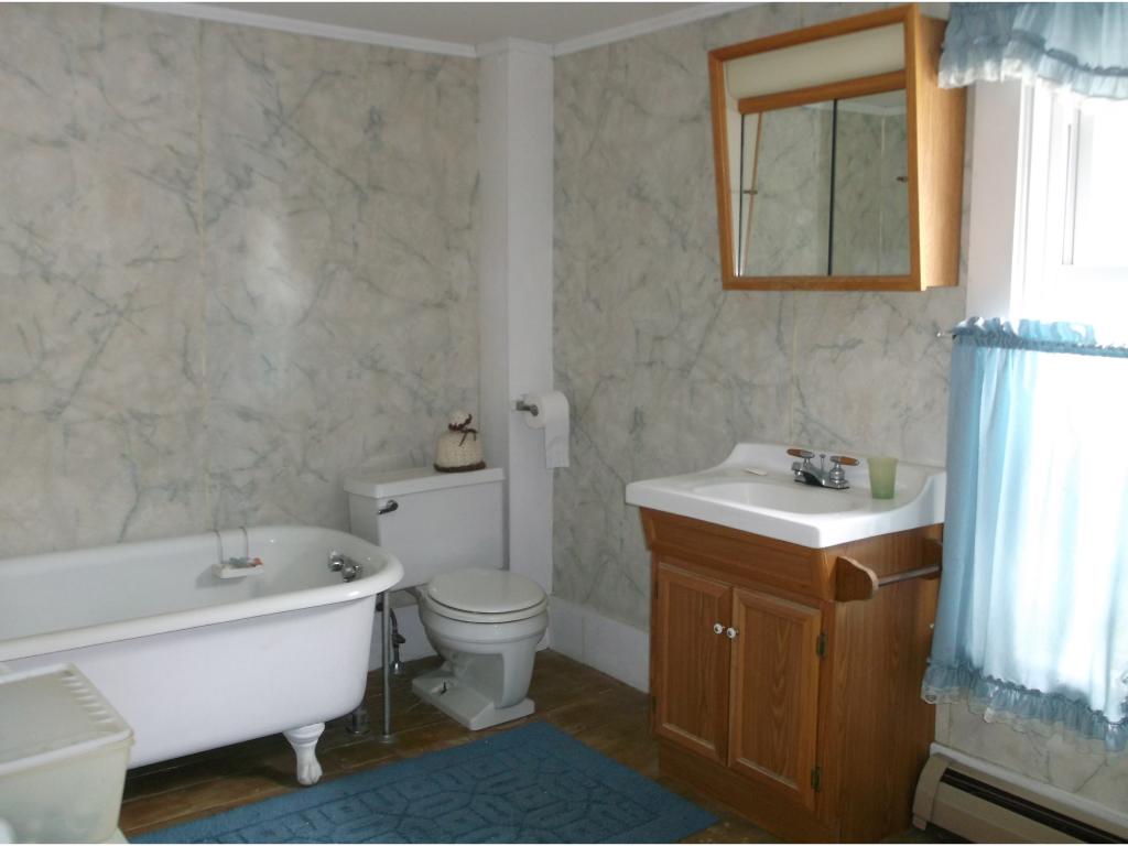 52 Chapel Street Wakefield, NH 03887 - Photo 16 of 27 Gallery Image 16