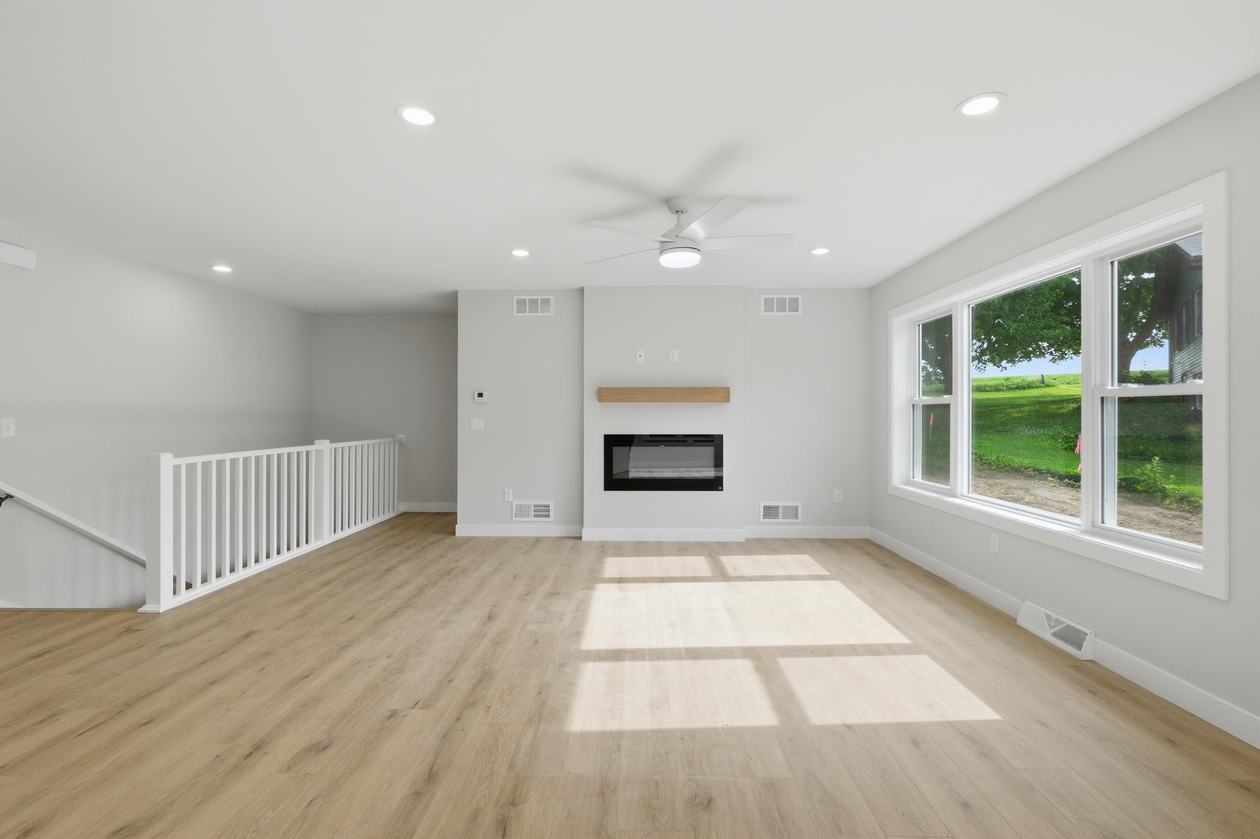 517 Alan Mount Horeb, WI 53572 - Photo 8 of 35
