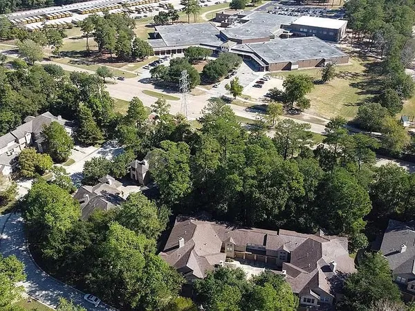 $1,950 | 63 Scarlet Woods Court, Spring, TX 77380