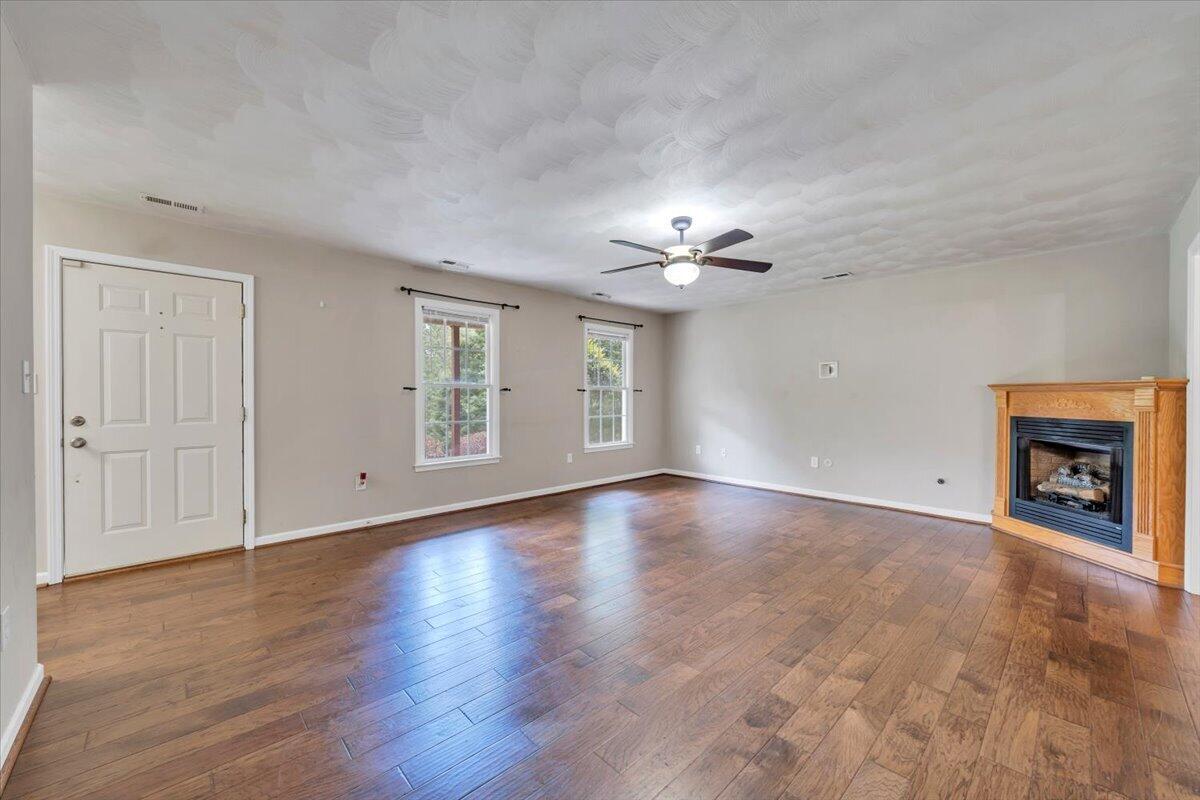 239 Pin Oak Drive Blue Ridge, VA 24064 - Photo 8 of 47 08-MIB02108