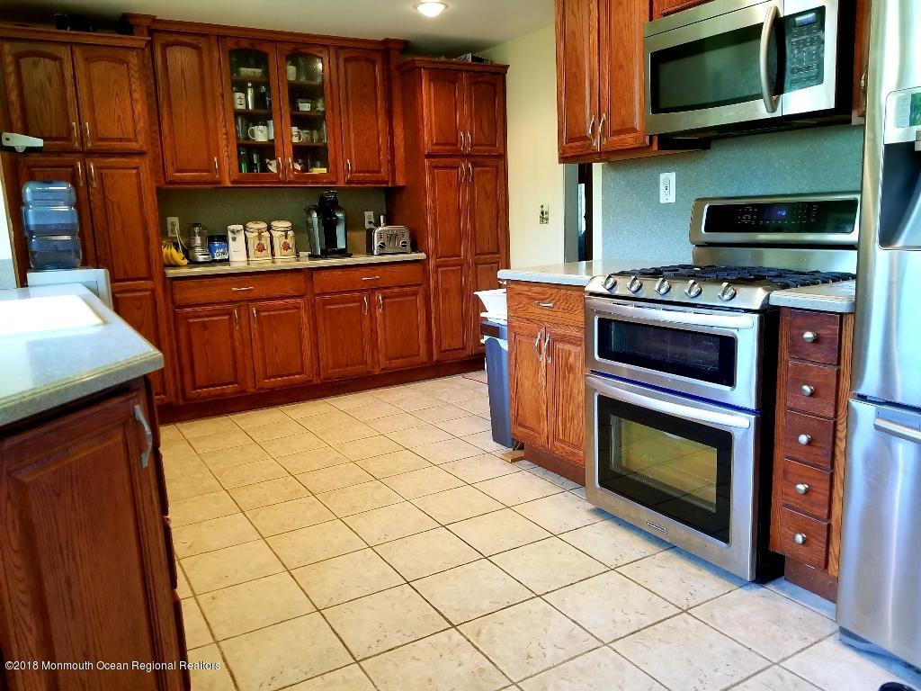 230 Cliftwood Road Oakhurst, NJ 07755 - Photo 12 of 21 20180521_120839