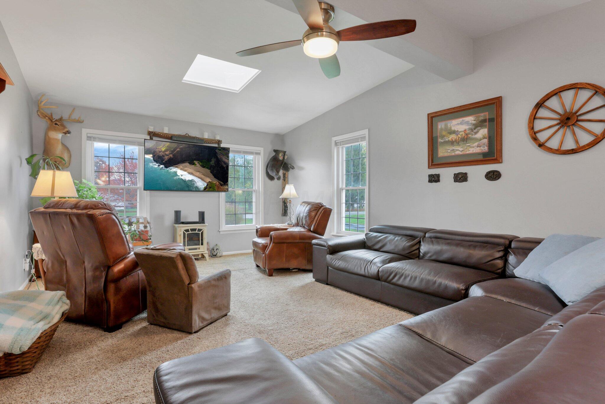4708 Watkins Road Southwest Pataskala, OH 43062 - Photo 13 of 68 16 x 14 Great Room