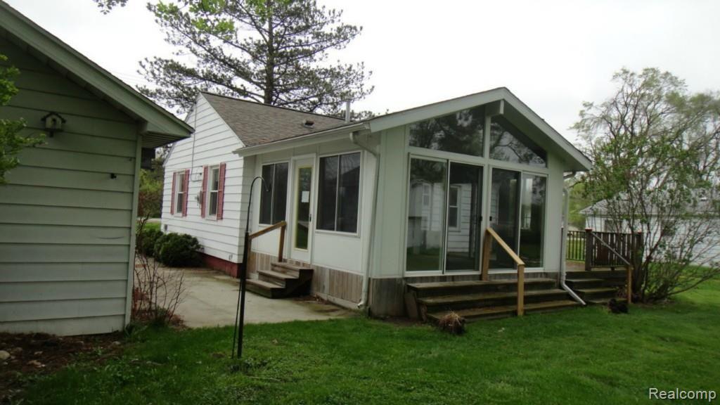 3203 North Belsay Road Flint, MI 48506 - Photo 9 of 41 DSC02849.jpg