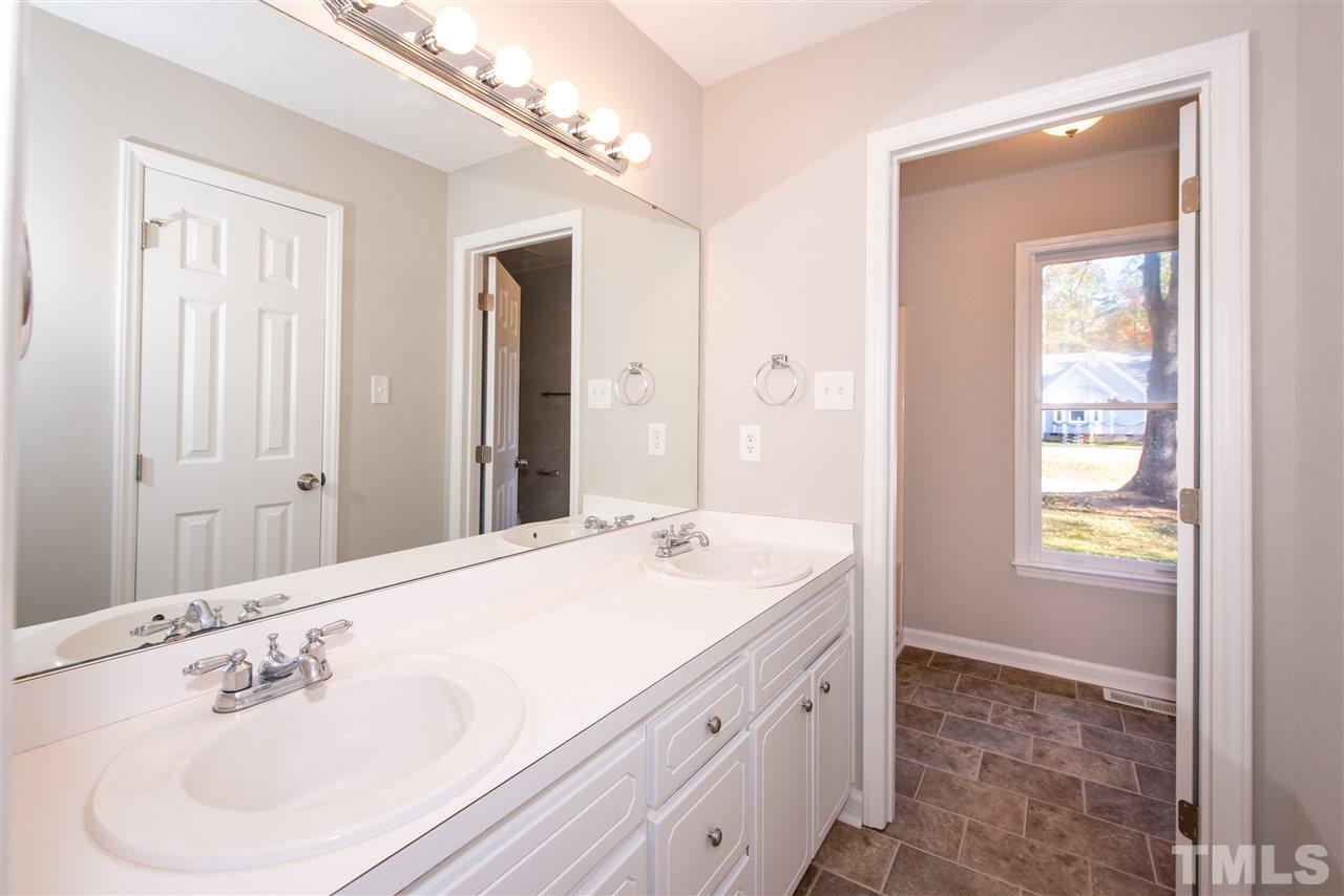 5250 Passenger Place Raleigh, NC 27603 - Photo 10 of 23