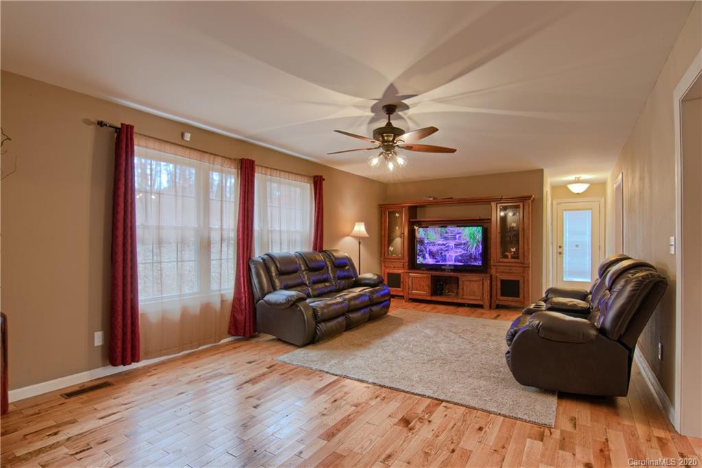 506 Morris Road Mills River, NC 28759 - Photo 8 of 29 Gallery Image 8