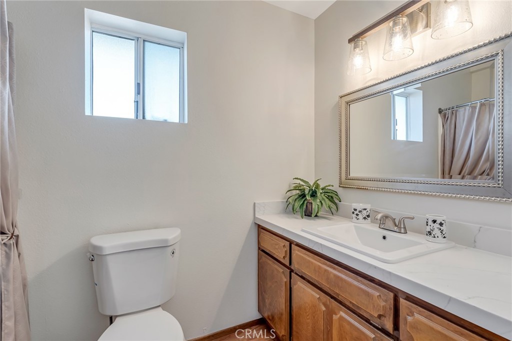 8325 Johnson Road Phelan, CA 92371 - Photo 30 of 53 Hall bath