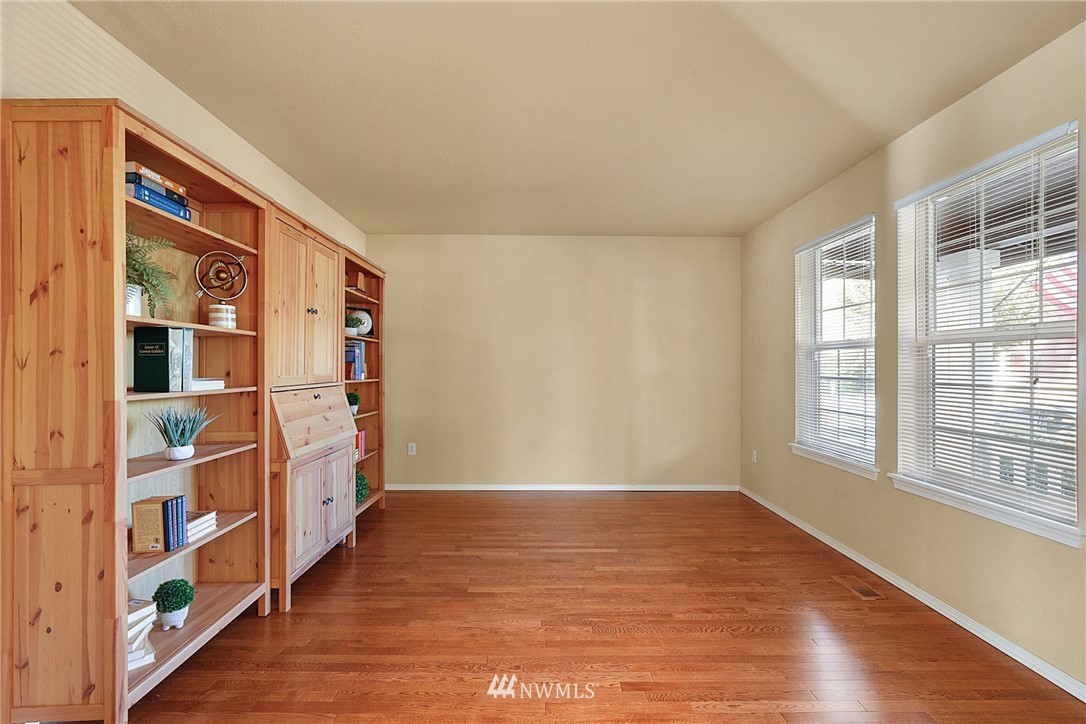 6971 Inlay Street Southeast Lacey, WA 98513 - Photo 10 of 33 Gallery Image 10