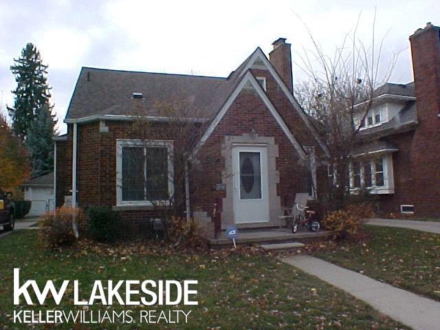 15744 Charles R Avenue Eastpointe, MI 48021 - Photo 1 of 36 31308839.JPG