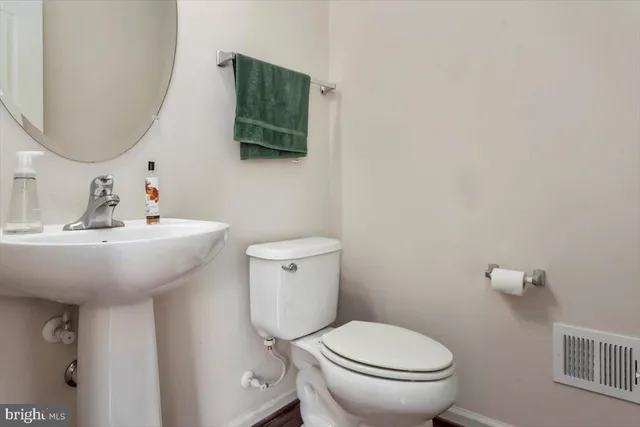 $4,895 | 512 Rampart Way, Unit 8, Oxon Hill, MD 20745