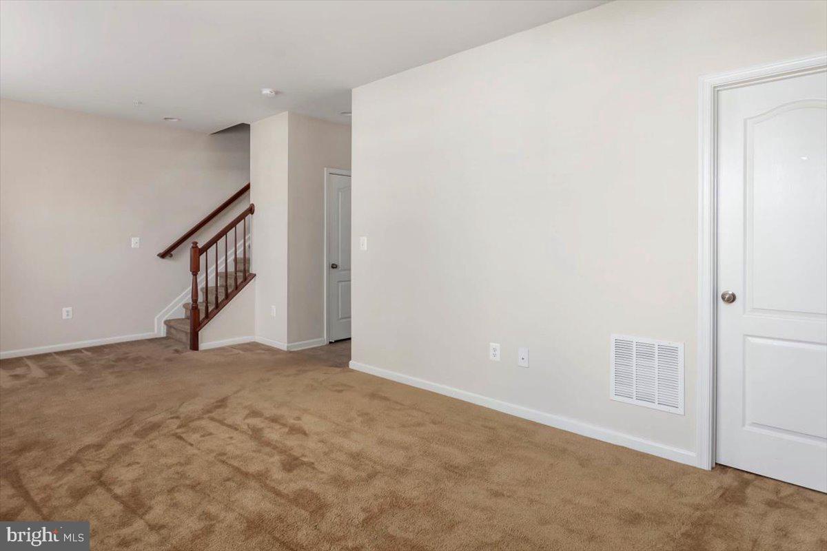 512 Rampart Way, Unit 8 Oxon Hill, MD 20745 - Photo 45 of 53