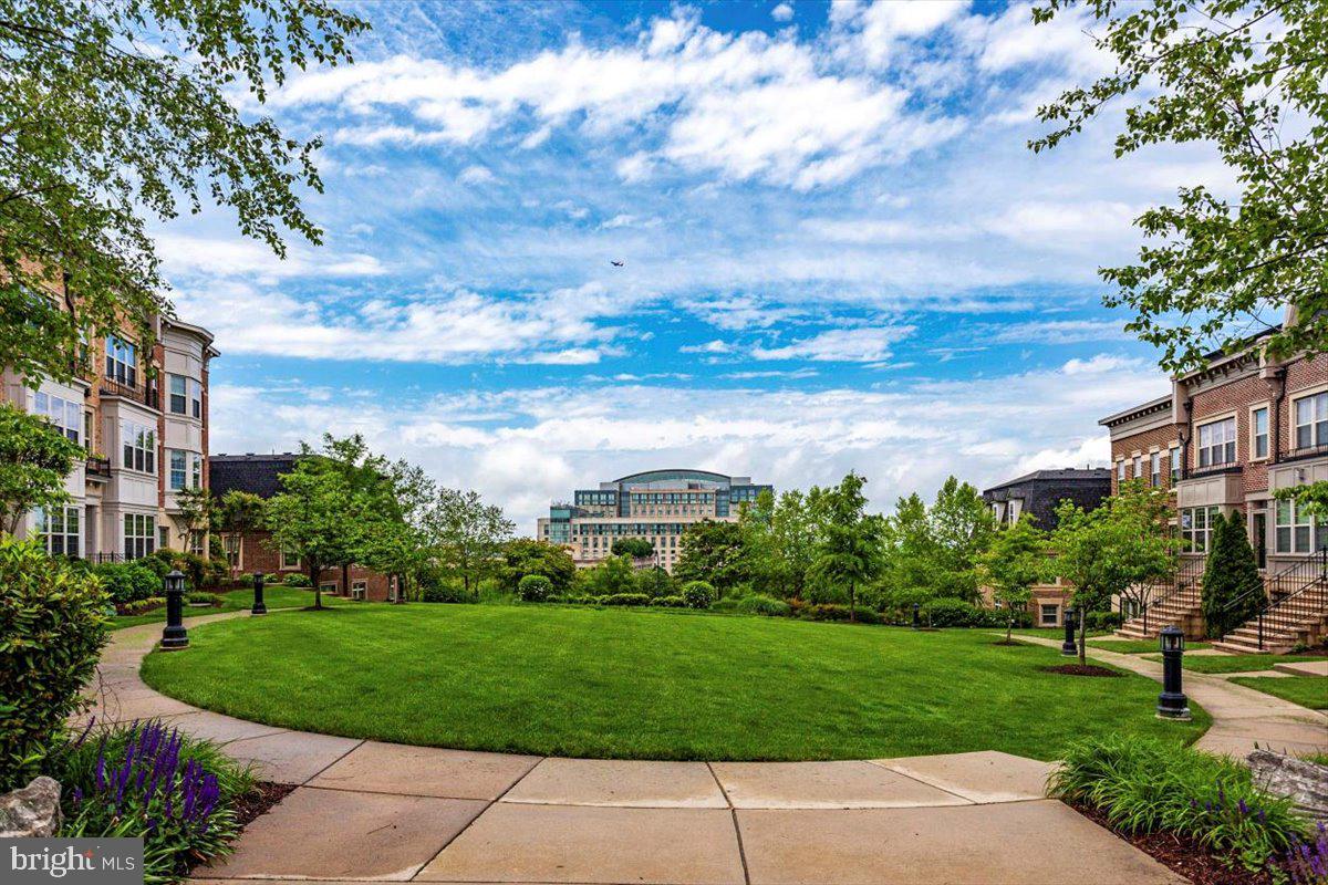 512 Rampart Way, Unit 8 Oxon Hill, MD 20745 - Photo 10 of 53