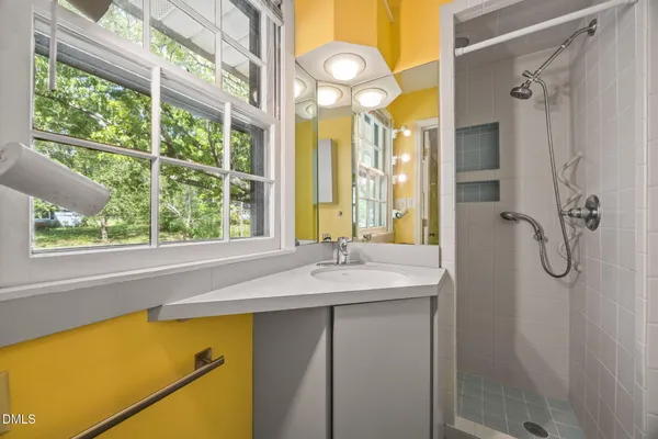 $635,000 | 305 Plum Lane, Chapel Hill, NC 27517