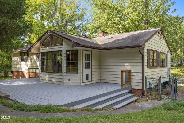 $635,000 | 305 Plum Lane, Chapel Hill, NC 27517