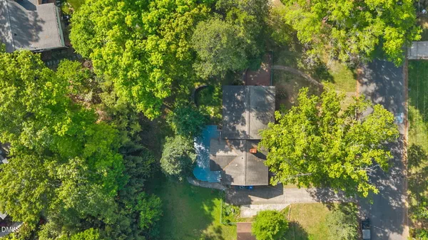 $635,000 | 305 Plum Lane, Chapel Hill, NC 27517