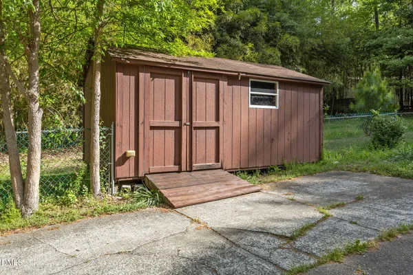 $635,000 | 305 Plum Lane, Chapel Hill, NC 27517