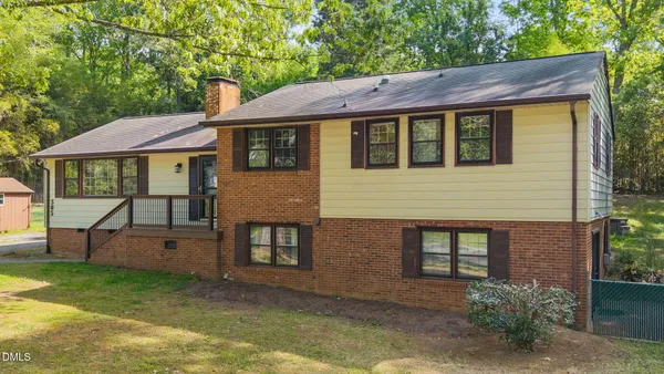 $635,000 | 305 Plum Lane, Chapel Hill, NC 27517