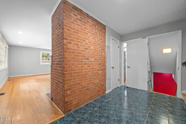 $635,000 | 305 Plum Lane, Chapel Hill, NC 27517