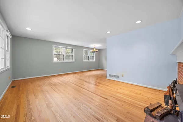 $635,000 | 305 Plum Lane, Chapel Hill, NC 27517