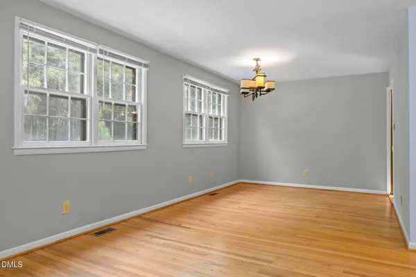 $635,000 | 305 Plum Lane, Chapel Hill, NC 27517