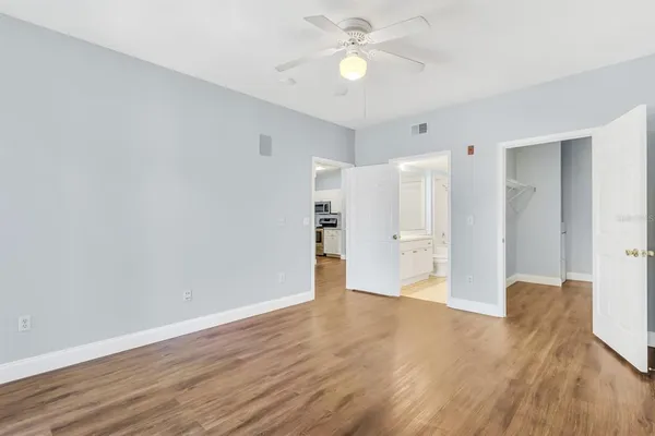 $2,099 | 14304 Fredricksburg Drive, Unit 402, Orlando, FL 32837