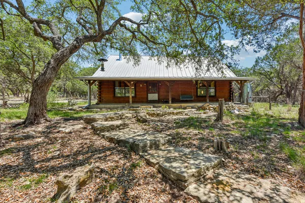 $750,000 | 501 Oak Knob Drive, Wimberley, TX 78676