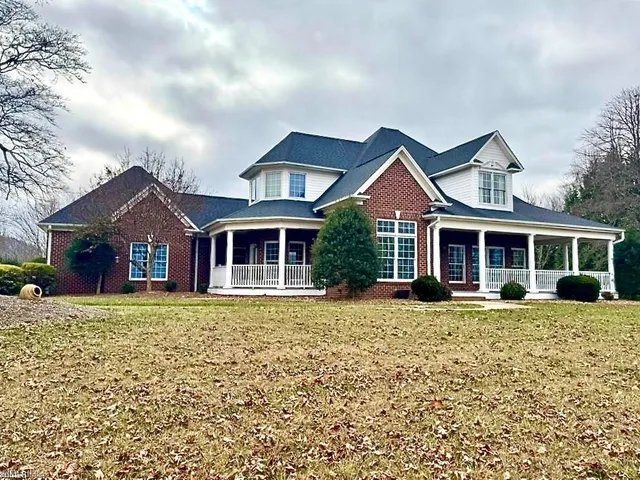 $995,500 | 1148 Town N Country Drive, Wilkesboro, NC 28697