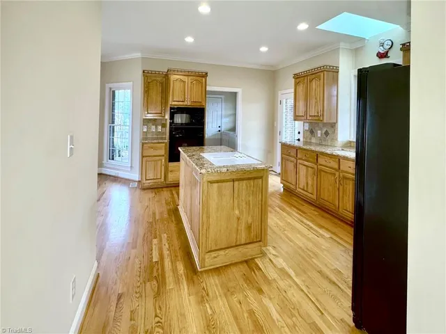 $995,500 | 1148 Town N Country Drive, Wilkesboro, NC 28697