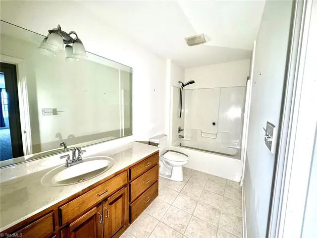 $995,500 | 1148 Town N Country Drive, Wilkesboro, NC 28697