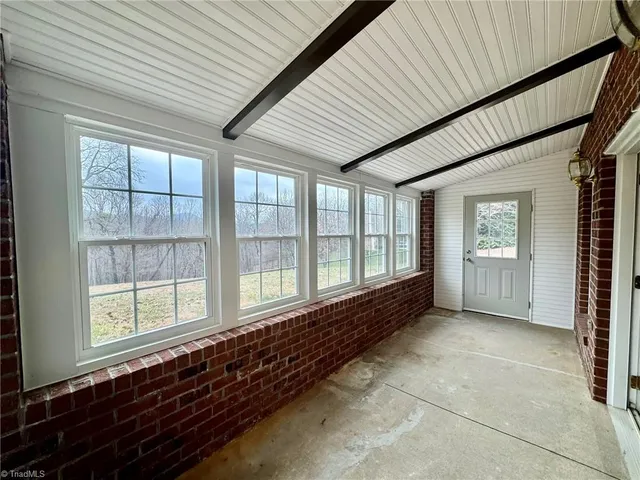 $995,500 | 1148 Town N Country Drive, Wilkesboro, NC 28697