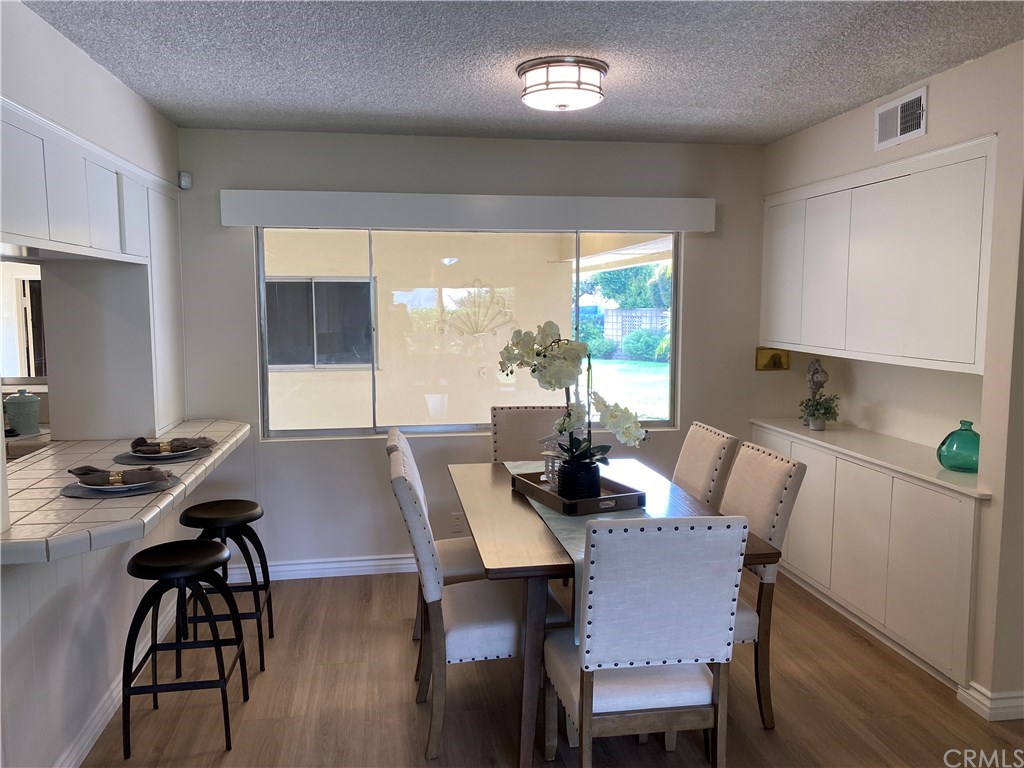 9727 Bellder Drive Downey, CA 90240 - Photo 11 of 41 Dining room