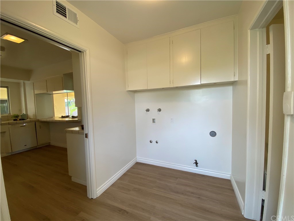 9727 Bellder Drive Downey, CA 90240 - Photo 16 of 41 Laundry room
