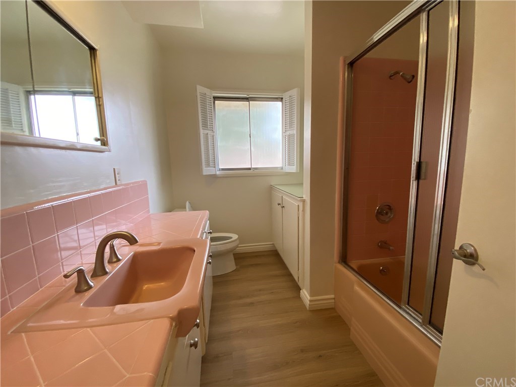 9727 Bellder Drive Downey, CA 90240 - Photo 26 of 41 Hall bathroom