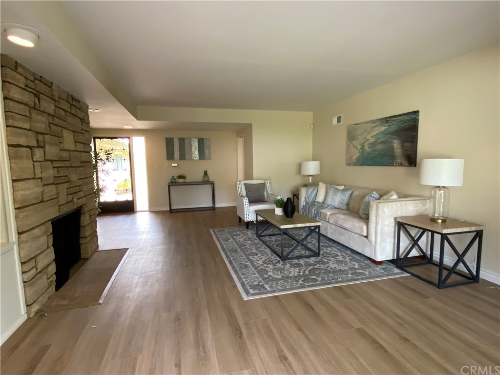 9727 Bellder Drive Downey, CA 90240 - Photo 6 of 41 Living room