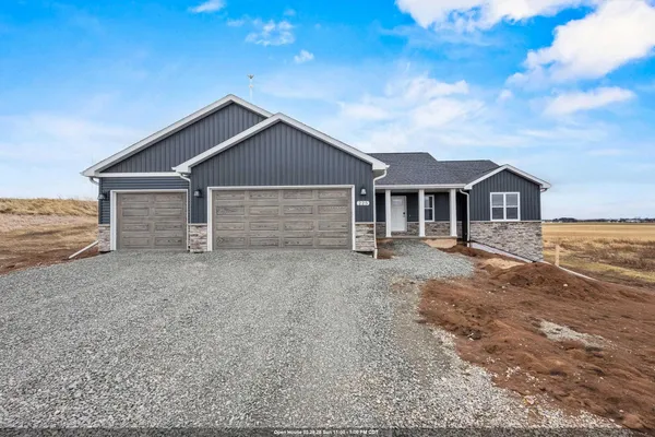 $589,900 | W225 Sunset View Circle, Kaukauna, WI 54130