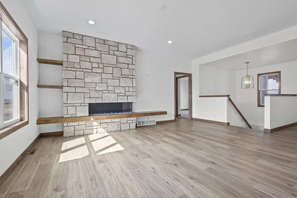 $589,900 | W225 Sunset View Circle, Kaukauna, WI 54130