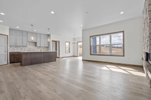 $589,900 | W225 Sunset View Circle, Kaukauna, WI 54130