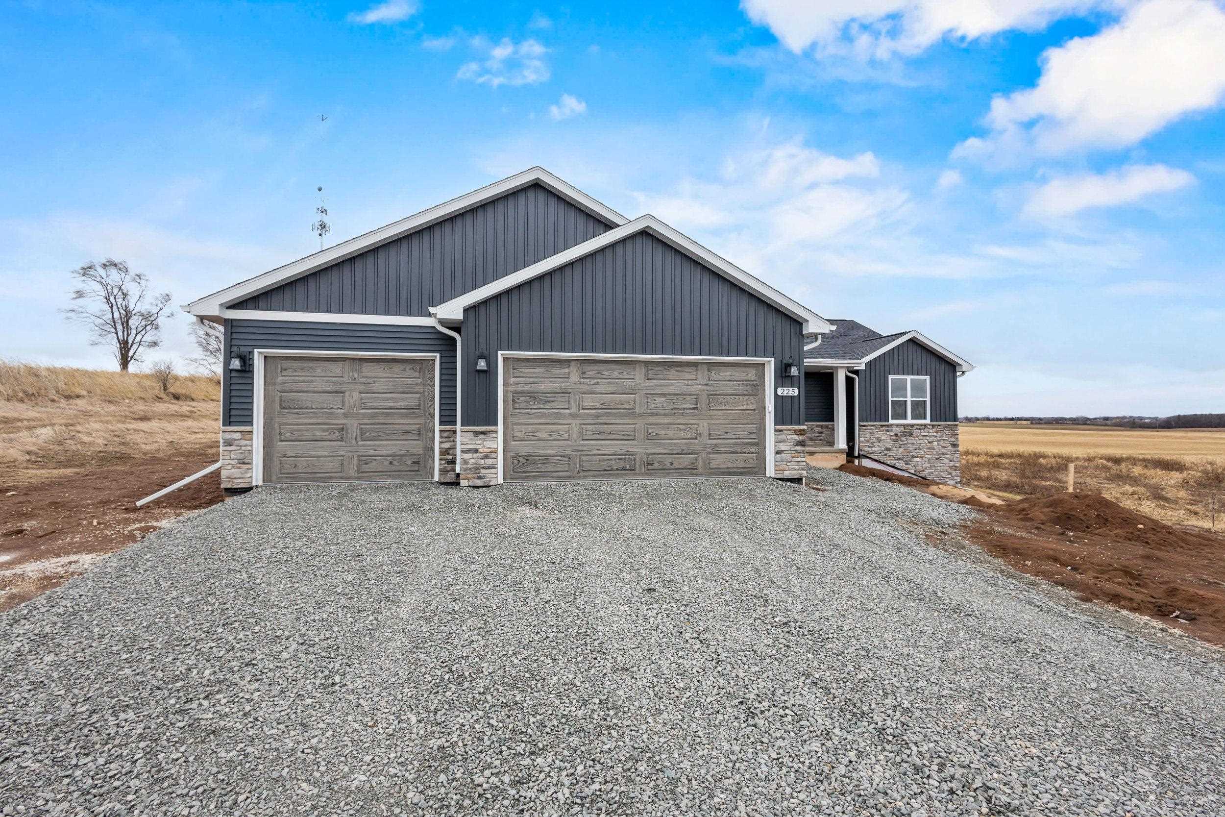 W225 Sunset View Circle Kaukauna, WI 54130 - Photo 3 of 51