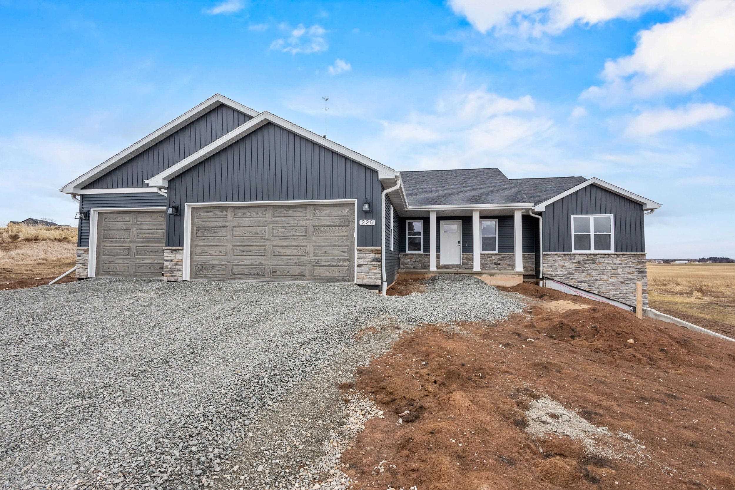 W225 Sunset View Circle Kaukauna, WI 54130 - Photo 4 of 51