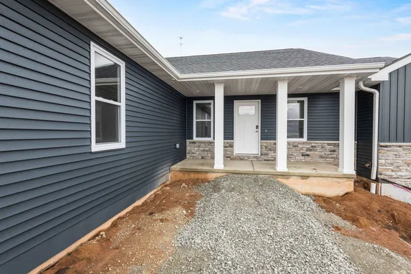 $589,900 | W225 Sunset View Circle, Kaukauna, WI 54130