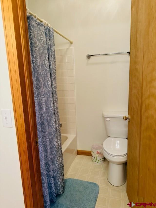 105 Indian Hill Road Mosca, CO 81146 - Photo 16 of 38 Jack and Jill bathroom.
