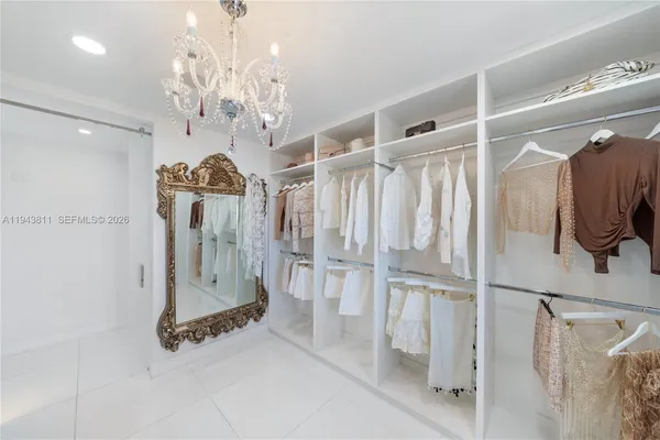 a bed room with a bed