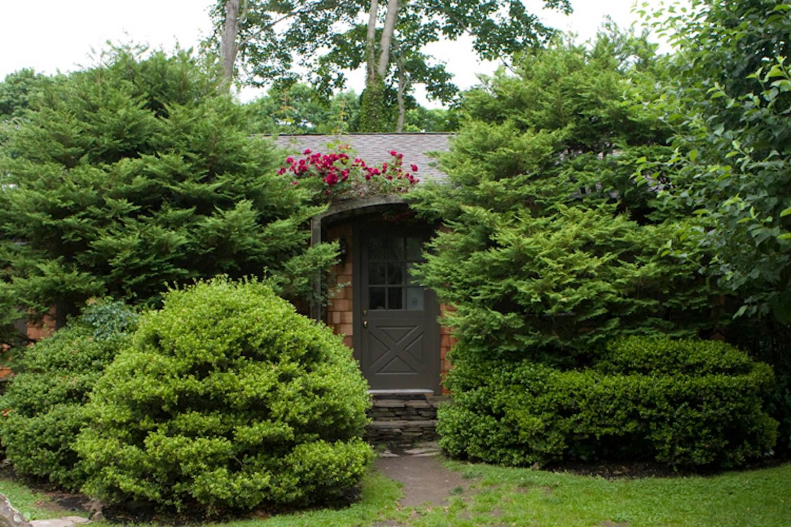 60 Lumber Lane Bridgehampton, NY 11932 - Photo 4 of 11