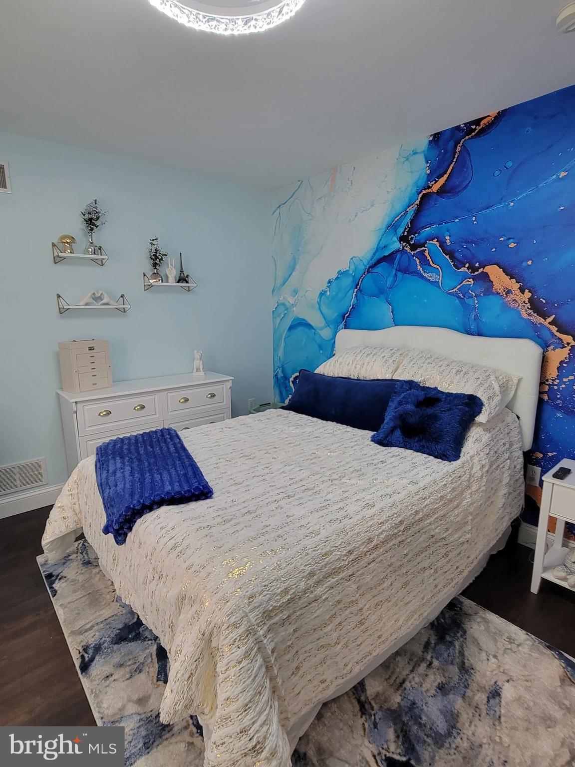 119 Saybrooke Drive Lititz, PA 17543 - Photo 31 of 40 a bedroom with a bed and a window