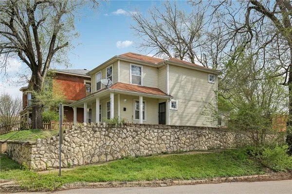 $189,500 | 625 South 14th Street, St. Joseph, MO 64501