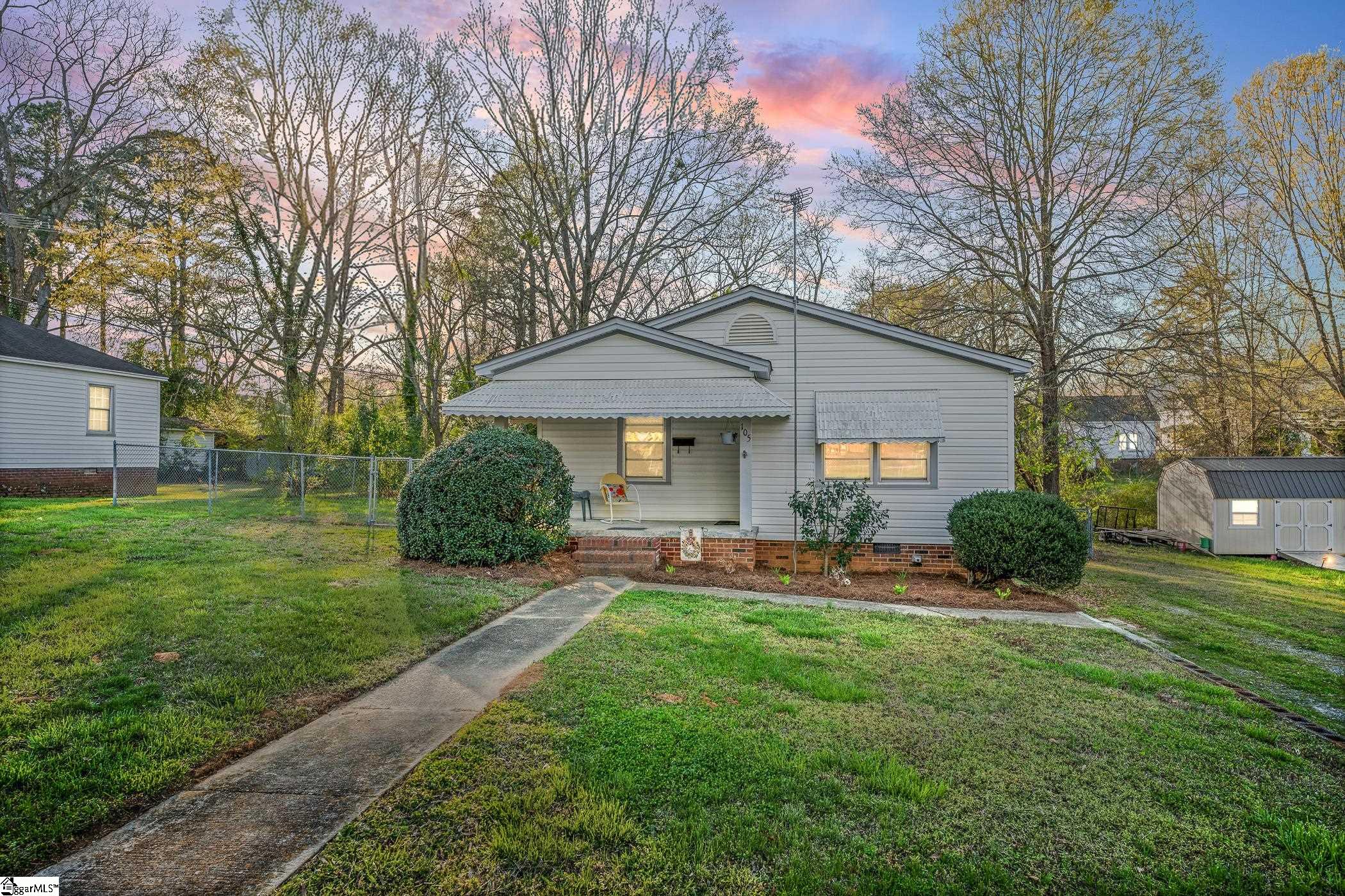 105 Shands Street Clinton, SC 29325 - Photo 1 of 30