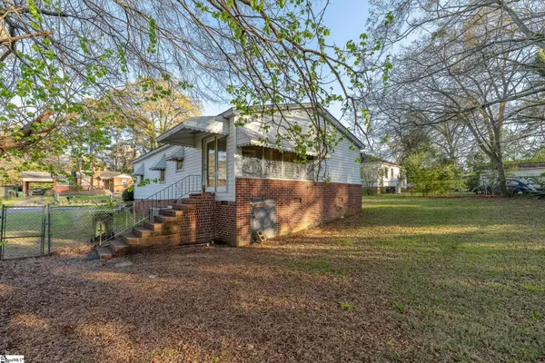 $169,900 | 105 Shands Street, Clinton, SC 29325
