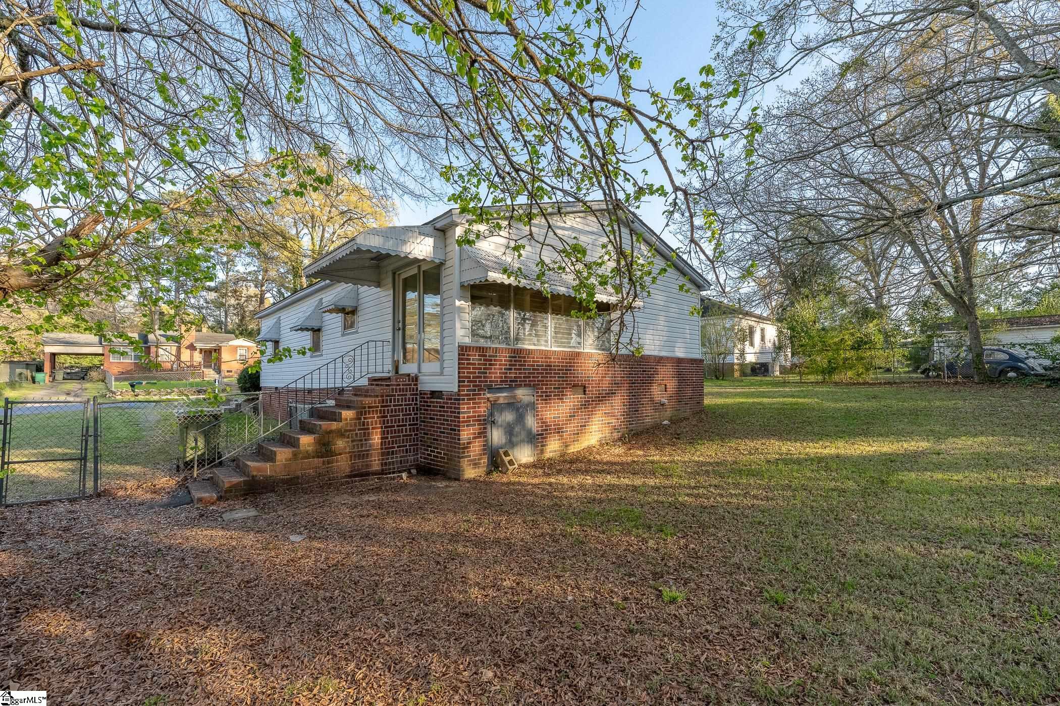 105 Shands Street Clinton, SC 29325 - Photo 29 of 30